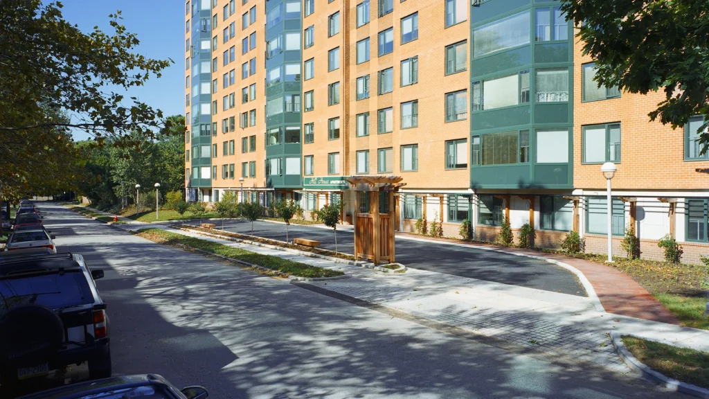 Hill House Condominium