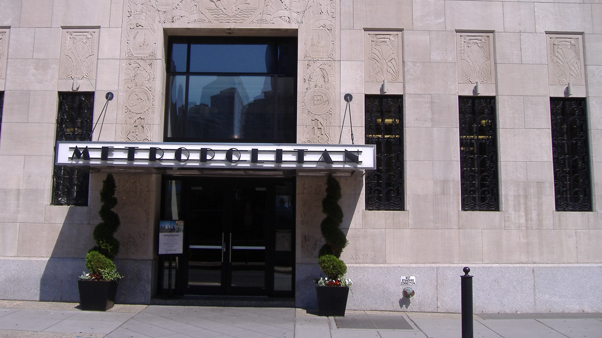 Metropolitan Apartments